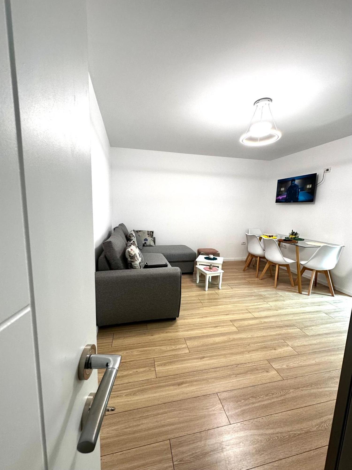 Tirana Apartment Center Jon Esterno foto